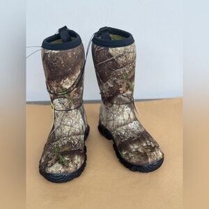 Magellan Outdoors Kids' Brown Camouflage Boots